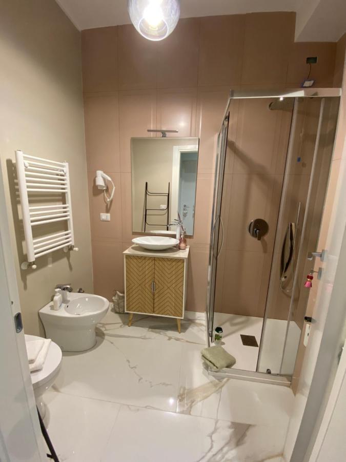 La Casa Di Alan Hotel แตร์นี ภายนอก รูปภาพ
