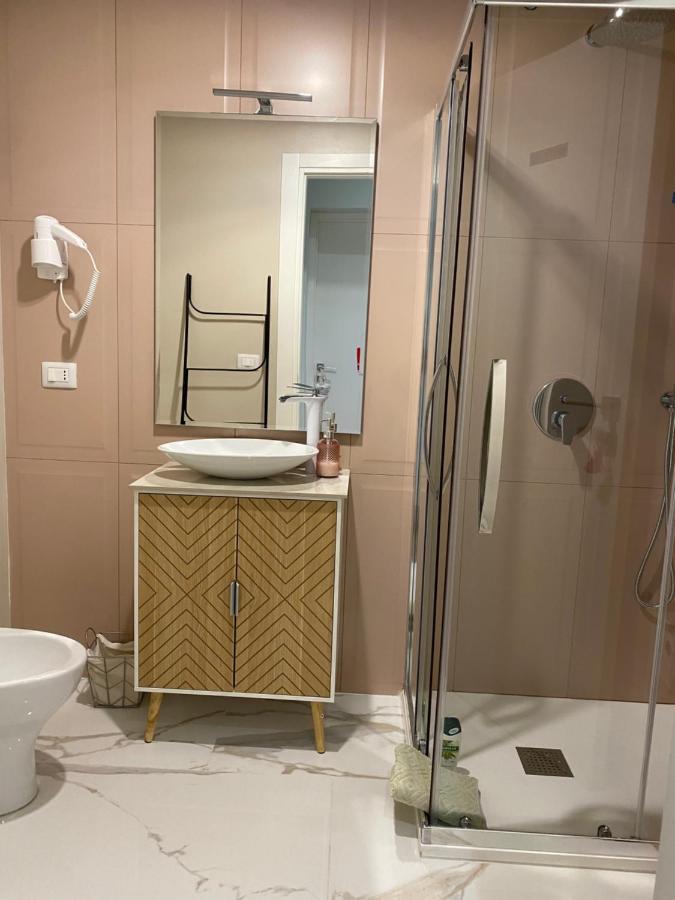 La Casa Di Alan Hotel แตร์นี ภายนอก รูปภาพ
