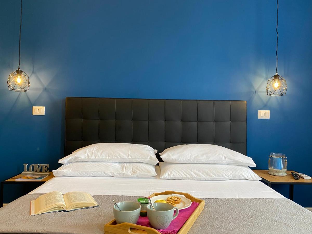 La Casa Di Alan Hotel แตร์นี ภายนอก รูปภาพ