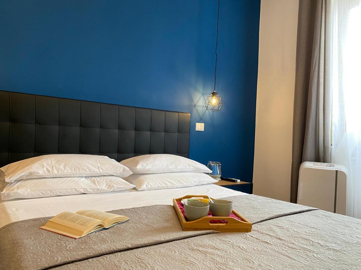 La Casa Di Alan Hotel แตร์นี ภายนอก รูปภาพ